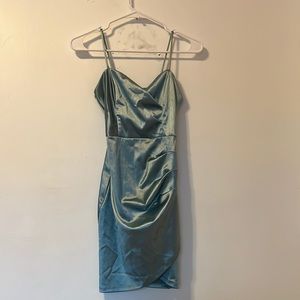 beautiful blue windsor dress! worn once! willing to negotiate price :)